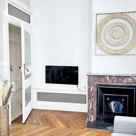 Suite Cinnabar Oullins Exterior photo