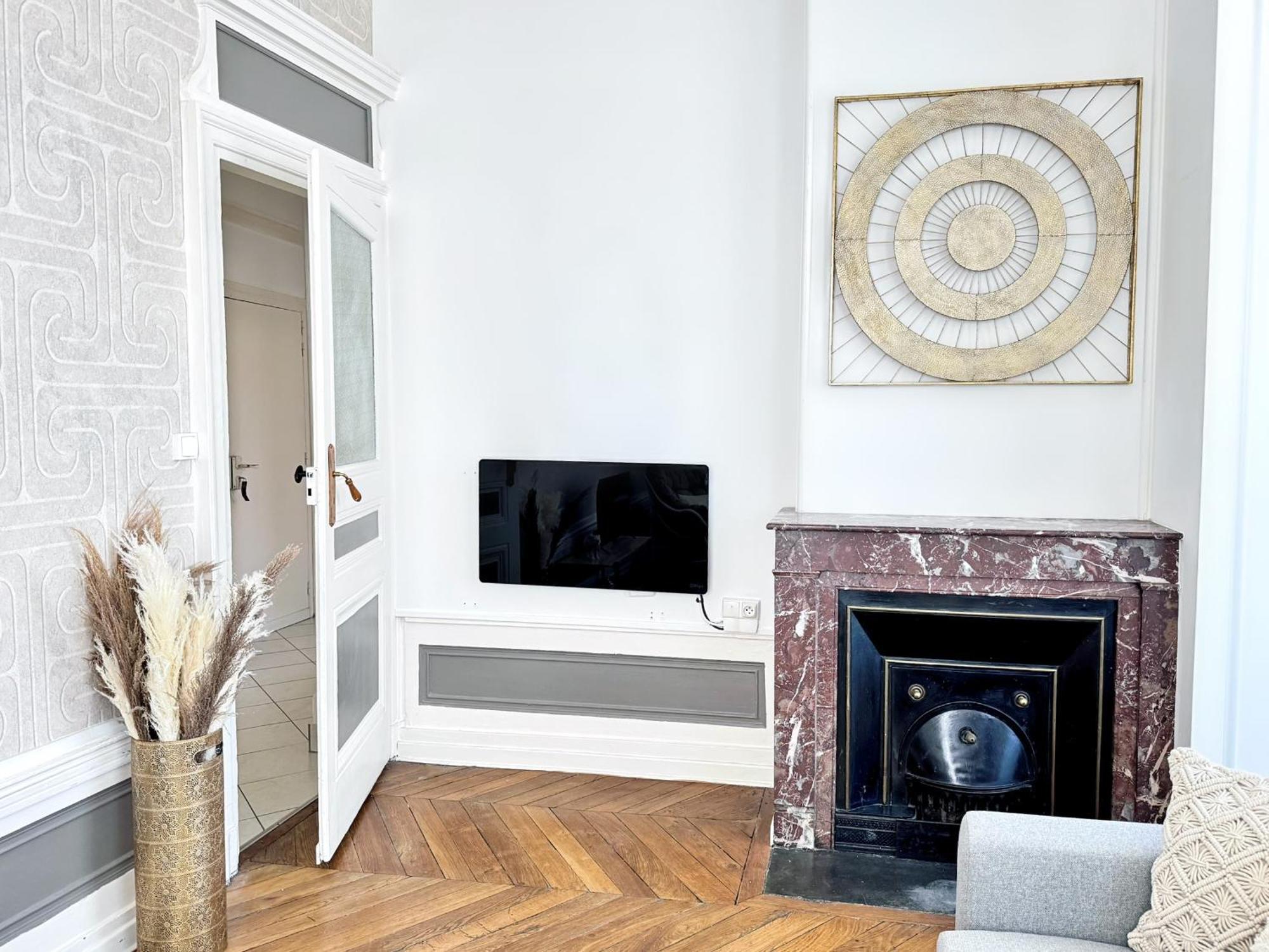 Suite Cinnabar Oullins Exterior photo